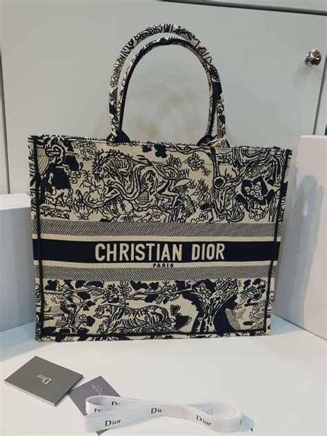 christian dior bags dubai